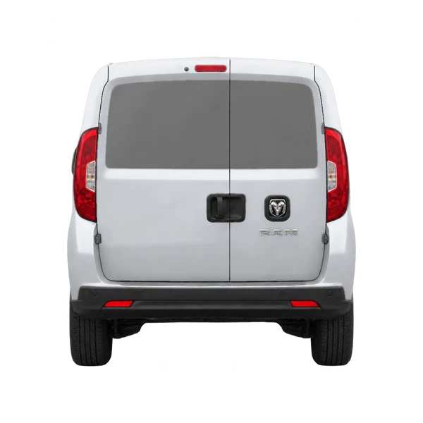 Ram Promaster City 2017 باللون فضي، منظر من الخلف