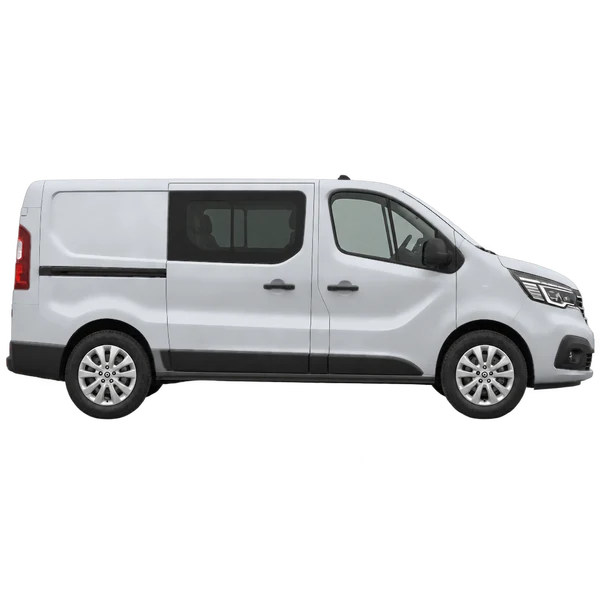 Renault Trafic 2021 باللون فضي، منظر منظر جانبي (باتجاه اليمين)