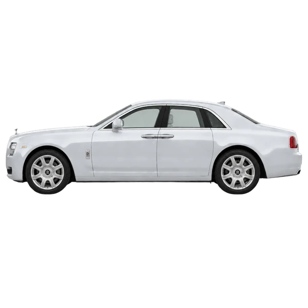 Rolls-Royce Ghost 2010 باللون فضي، منظر جانبي (متجه إلى اليسار)