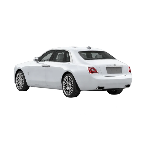 Rolls-Royce Ghost 2026 en plateado, vista tres cuartos trasero (mirando a la izquierda)
