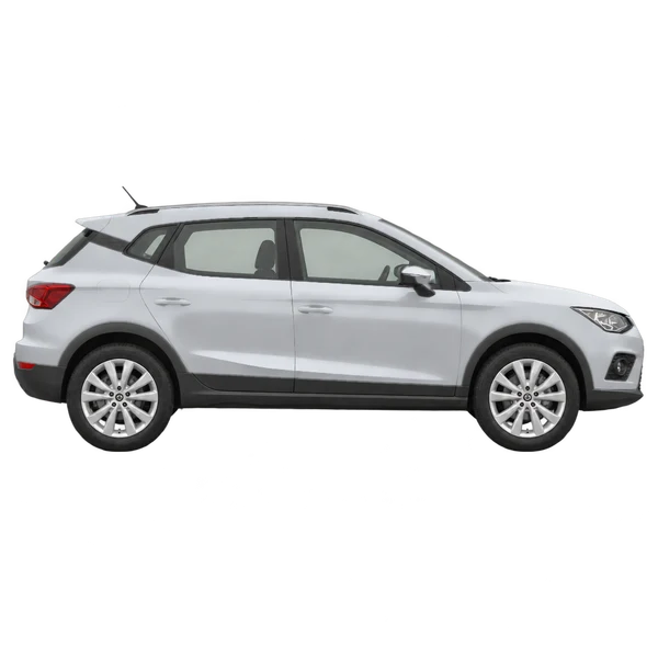 SEAT Arona 2020 en plateado, vista lateral (hacia la derecha)