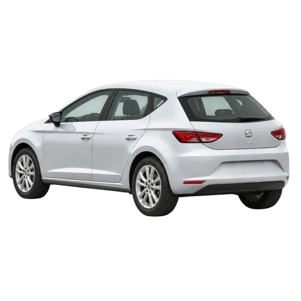 SEAT Leon 2013 باللون فضي، منظر ثلاثة أرباع خلفي (باتجاه اليسار)