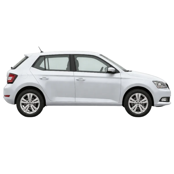 Skoda Fabia 2018 en plateado, vista lateral (hacia la derecha)