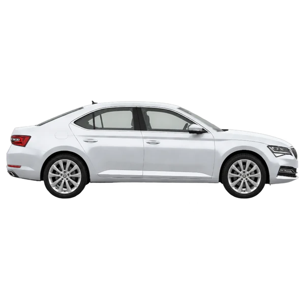 Skoda Superb 2020 باللون فضي، منظر منظر جانبي (باتجاه اليمين)