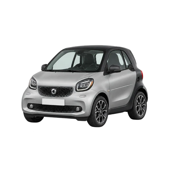 Smart Fortwo 2021 باللون فضي، منظر منظر أمامي بزاوية ثلاثة أرباع (متجه لليسار)