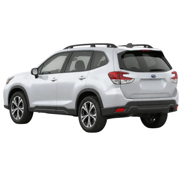 Subaru Forester 2021 prata, vista três quartos traseira (voltada para a esquerda)