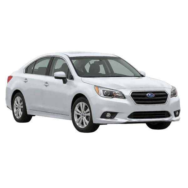 Subaru Legacy 2015 باللون فضي، منظر منظر أمامي بزاوية ثلاثة أرباع (متجه لليسار)
