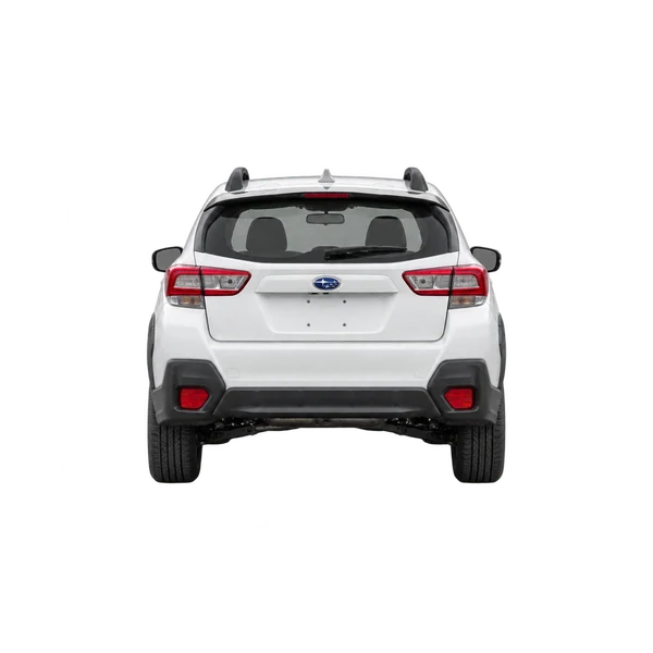 ホワイトの2020 Subaru XV（リアビュー）