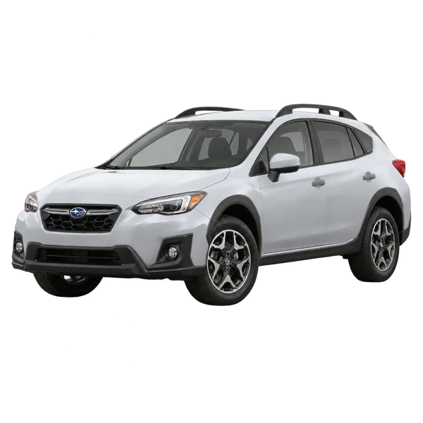Subaru XV 2022 باللون فضي، منظر منظر أمامي بزاوية ثلاثة أرباع (متجه لليسار)