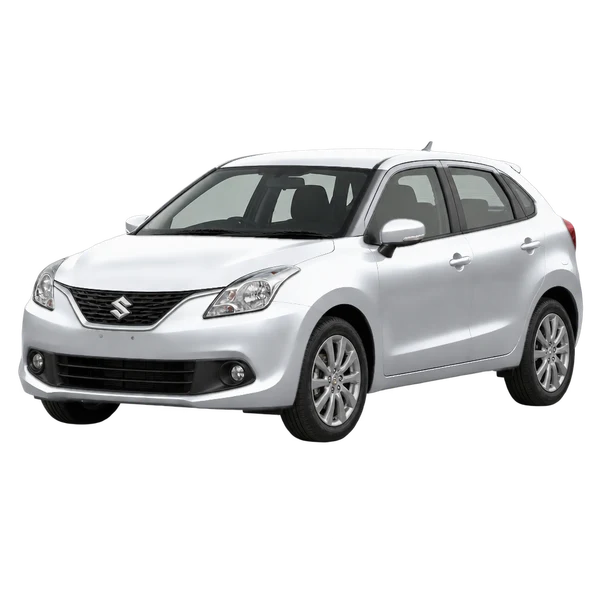 Suzuki Baleno 2016 prata, vista dianteira em três quartos (voltada para a esquerda)