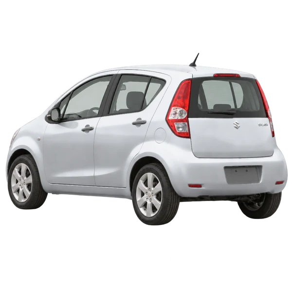 Suzuki Splash 2015 prata, vista três quartos traseira (voltada para a esquerda)