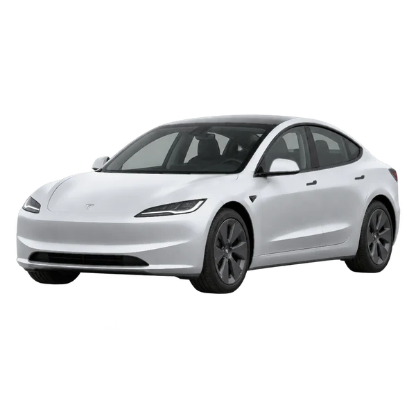 Tesla Model 3 Long Range AWD-E 2024 باللون فضي، منظر منظر أمامي بزاوية ثلاثة أرباع (متجه لليسار)