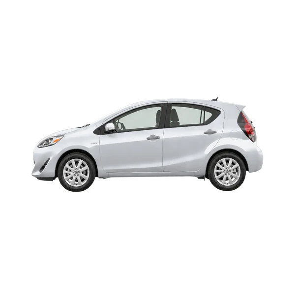 Toyota Aqua 2017 en plateado, vista lateral (mirando a la izquierda)