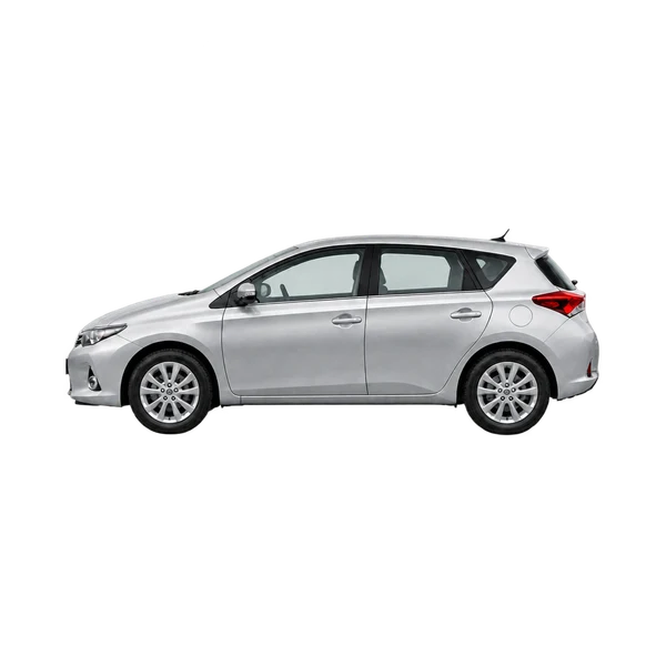 Toyota Auris 2015 en plateado, vista lateral (mirando a la izquierda)