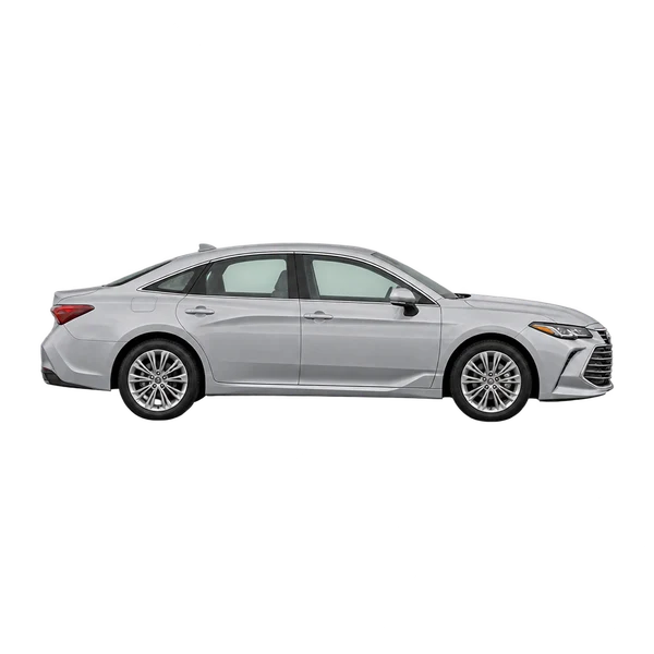 Toyota Avalon 2022 باللون فضي، منظر منظر جانبي (باتجاه اليمين)