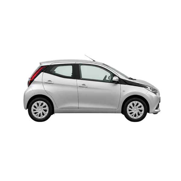 Toyota Aygo 2015 باللون فضي، منظر منظر جانبي (باتجاه اليمين)