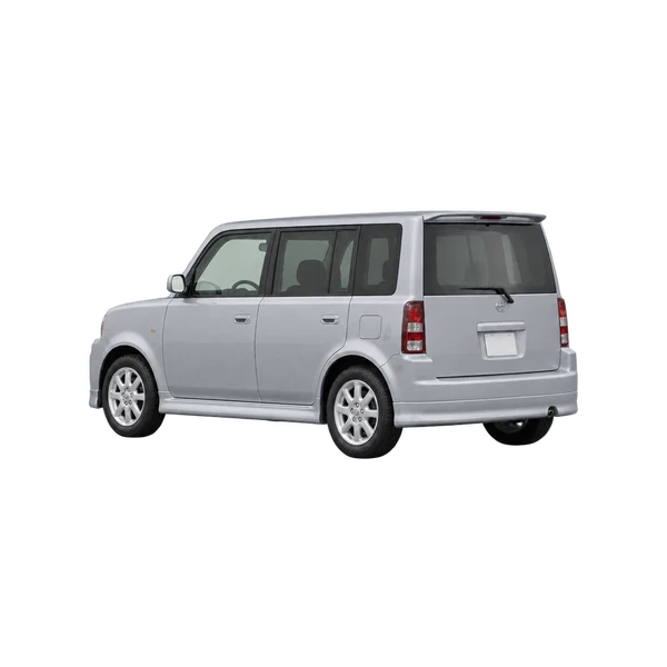 Toyota BB 2005 prata, vista três quartos traseira (voltada para a esquerda)