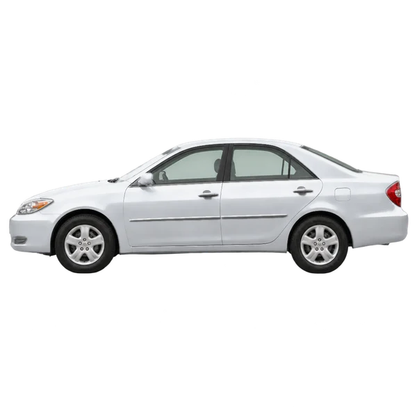 Toyota Camry 2005 باللون فضي، منظر جانبي (متجه إلى اليسار)