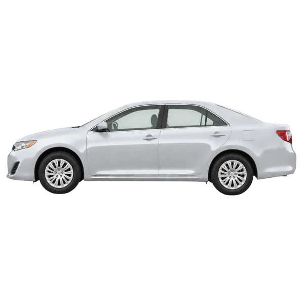 Toyota Camry 2012 en plateado, vista lateral (mirando a la izquierda)