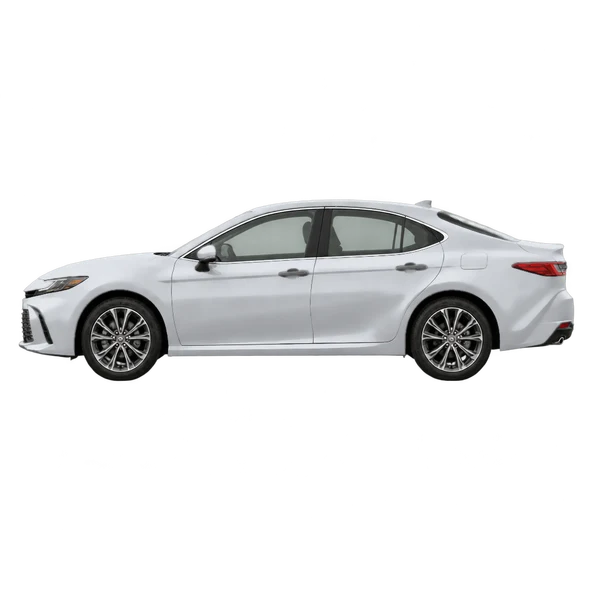 Toyota Camry 2025 en plateado, vista lateral (mirando a la izquierda)