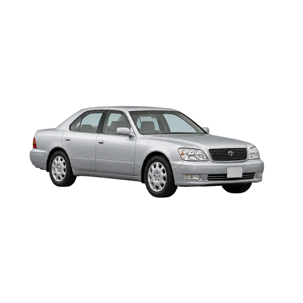 Toyota Celsior 2000 باللون فضي، منظر منظر أمامي بزاوية ثلاثة أرباع (متجه لليسار)