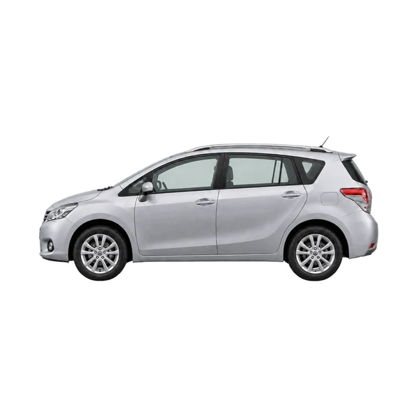 Toyota Corolla Verso 2015 en plateado, vista lateral (mirando a la izquierda)