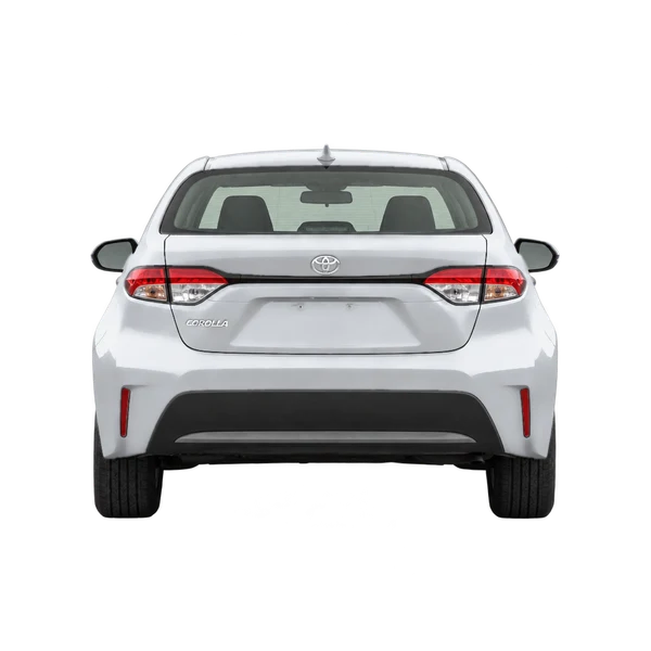 Toyota Corolla 2025 باللون فضي، منظر من الخلف