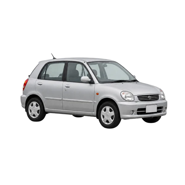 Toyota Duet 2000 باللون فضي، منظر منظر أمامي بزاوية ثلاثة أرباع (متجه لليسار)