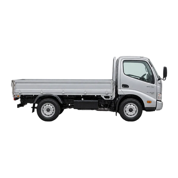 Toyota Dyna 150 2015 en plateado, vista lateral (hacia la derecha)