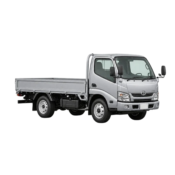 2015 Toyota Dyna in Silber, Ansicht: Dreiviertelansicht vorne (nach links gerichtet)