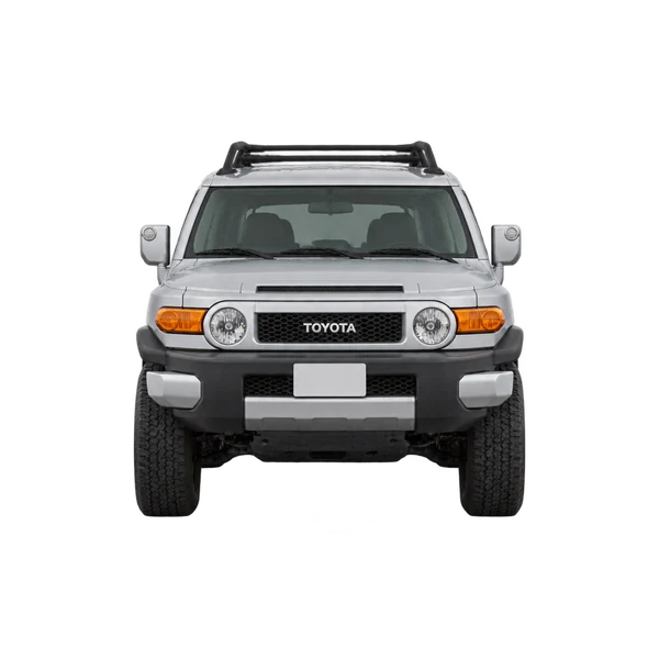 Toyota FJ 2015 باللون فضي، منظر أمامي