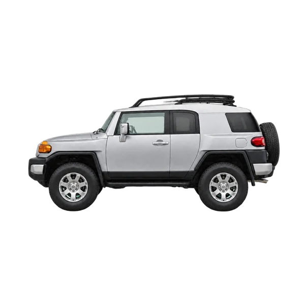 Toyota FJ 2015 باللون فضي، منظر جانبي (متجه إلى اليسار)
