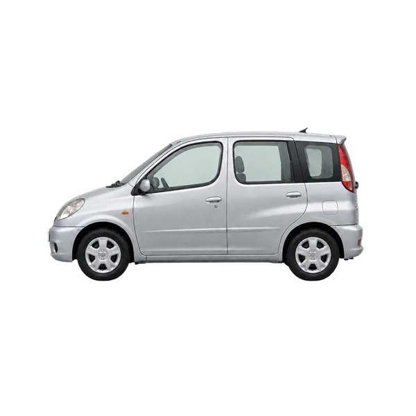 Toyota Funcargo 2000 باللون فضي، منظر جانبي (متجه إلى اليسار)