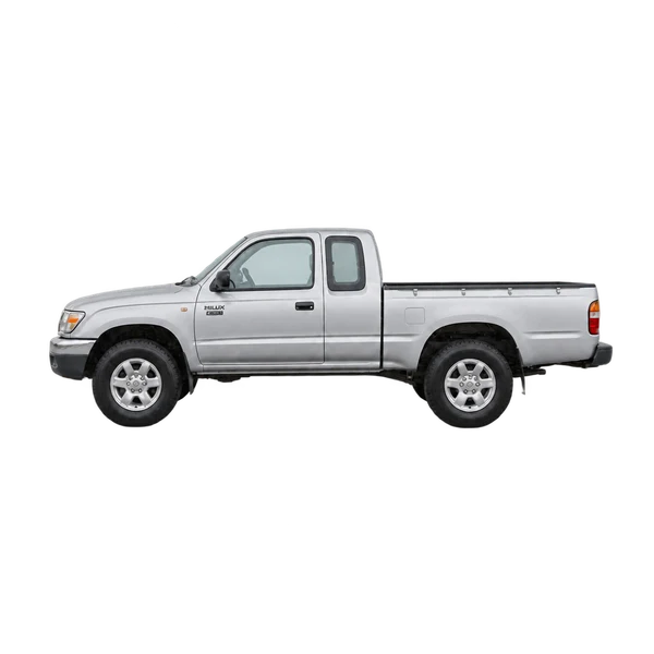 Toyota Hilux 2000 باللون فضي، منظر جانبي (متجه إلى اليسار)