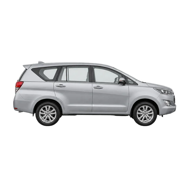 2020 Toyota Innova in Silber, Ansicht: Seite (nach rechts gewandt)