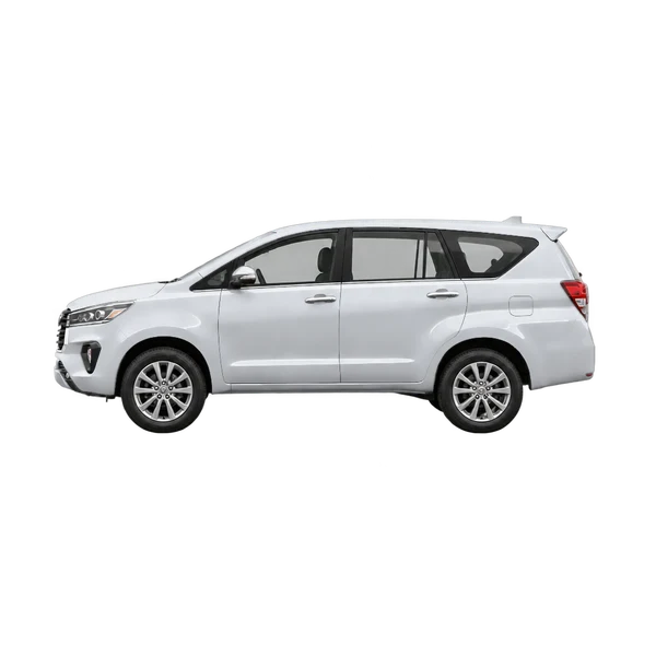 2026 Toyota Innova in Silber, Ansicht: Seite (nach links gerichtet)