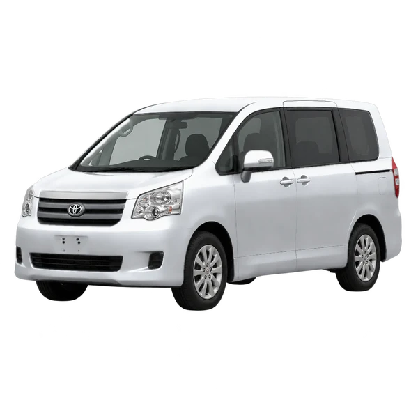 Toyota Noah 2008 باللون فضي، منظر منظر أمامي بزاوية ثلاثة أرباع (متجه لليسار)