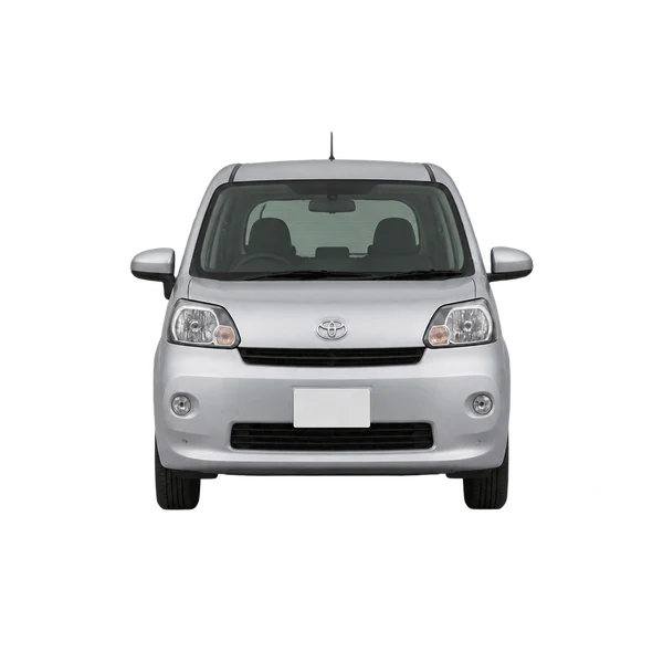 Toyota Porte 2015 en plateado, vista frontal
