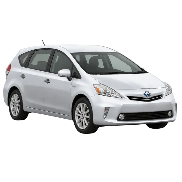 Toyota Prius V 2016 en plateado, vista frontal tres cuartos (hacia la izquierda)