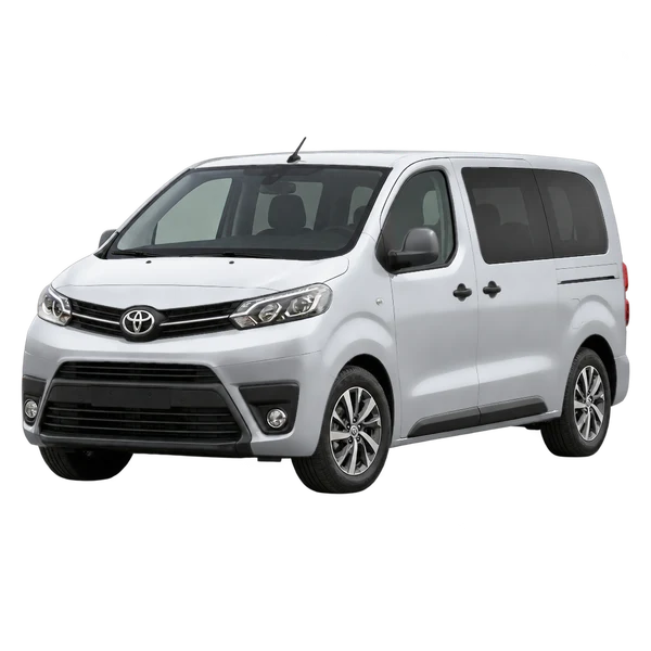 Toyota Proace 2024 argent, vue trois-quarts avant (orienté vers la gauche)