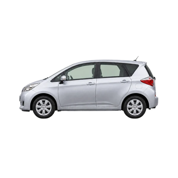 Toyota Ractis 2015 باللون فضي، منظر جانبي (متجه إلى اليسار)