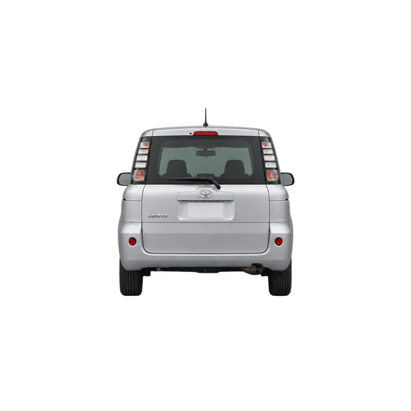 シルバーの2010 Toyota Sienta（リアビュー）