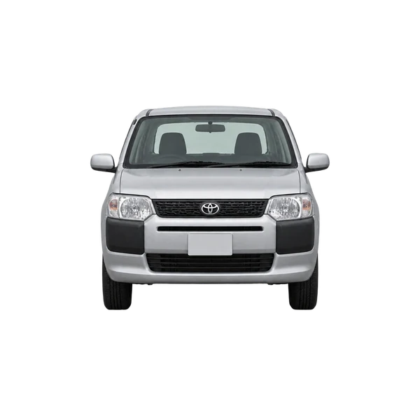 Toyota Succeed 2015 باللون فضي، منظر أمامي