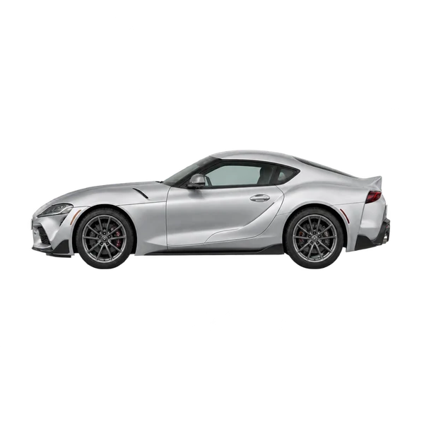Toyota Supra 2024 باللون فضي، منظر جانبي (متجه إلى اليسار)
