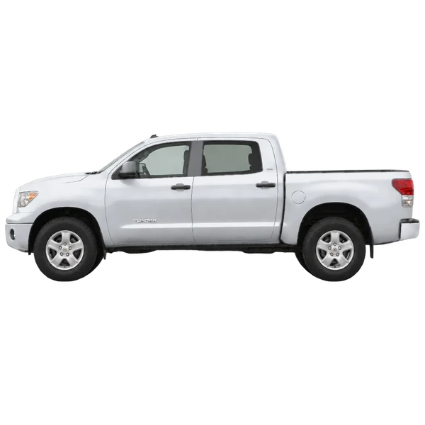 Toyota Tundra 2007 باللون فضي، منظر جانبي (متجه إلى اليسار)
