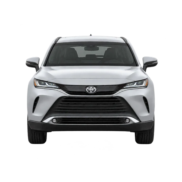 Toyota Venza 2024 باللون فضي، منظر أمامي