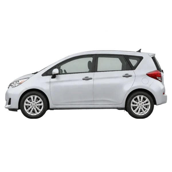 Toyota Verso-S 2013 باللون فضي، منظر جانبي (متجه إلى اليسار)