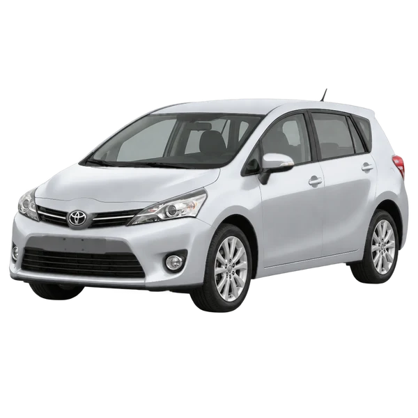 Toyota Verso 2015 prata, vista dianteira em três quartos (voltada para a esquerda)
