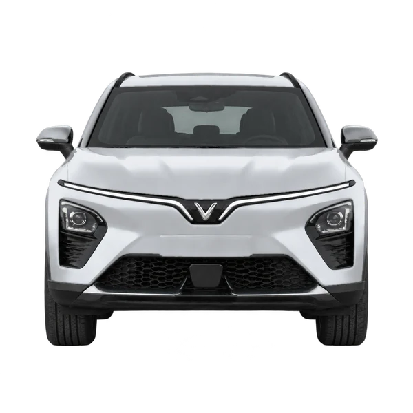 シルバーの2026 VinFast VF 7(正面ビュー)