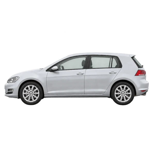 Volkswagen Golf 2016 باللون فضي، منظر جانبي (متجه إلى اليسار)